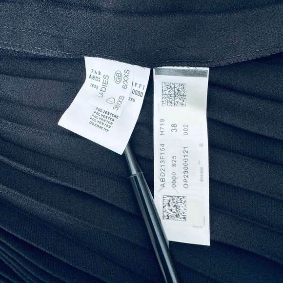 Fabiana Filippi satin finish Pleated  V-Neck Long Dress 1/2 sleeves IT 38 2US - Picture 8 of 15